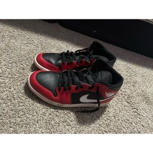 Bred Mid Jordans